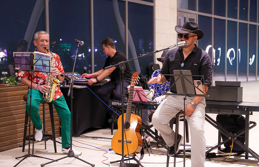 Live music and Jazz (Khmelnov)